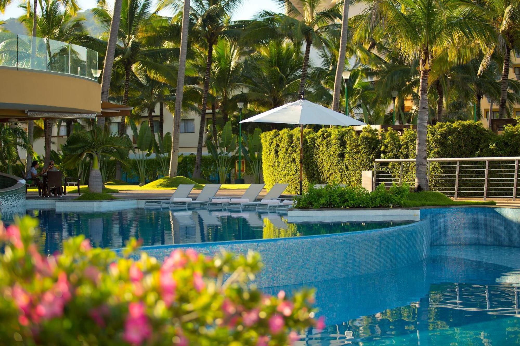 Sunset Plaza Beach Resort Puerto Vallarta All Inclusive Екстер'єр фото