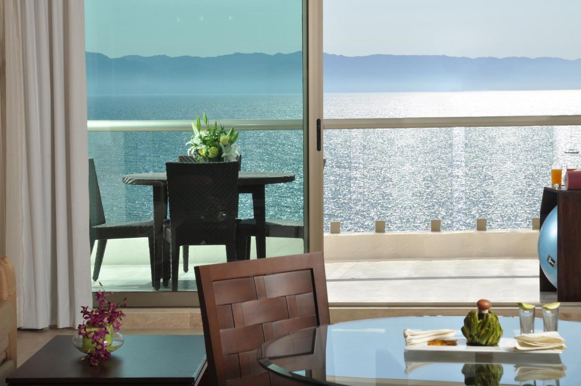Sunset Plaza Beach Resort Puerto Vallarta All Inclusive Екстер'єр фото