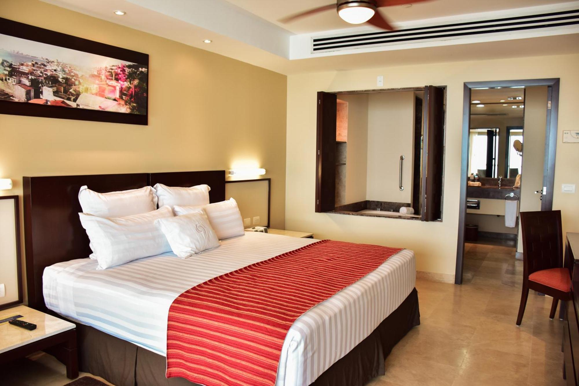 Sunset Plaza Beach Resort Puerto Vallarta All Inclusive Екстер'єр фото